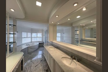 Apartamento à venda com 370m², 4 quartos e 5 vagas