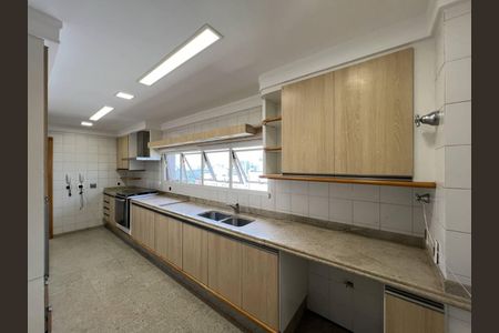 Apartamento à venda com 370m², 4 quartos e 5 vagas