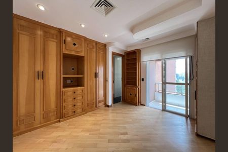 Apartamento à venda com 370m², 4 quartos e 5 vagas