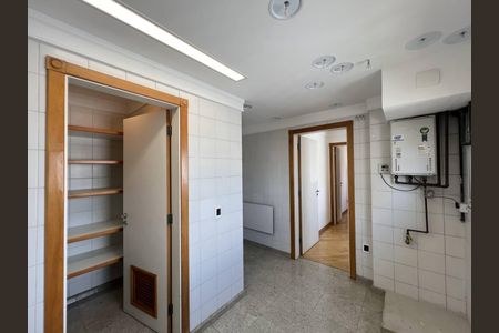 Apartamento à venda com 370m², 4 quartos e 5 vagas
