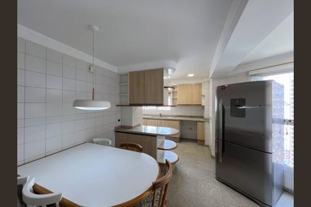 Apartamento à venda com 370m², 4 quartos e 5 vagas