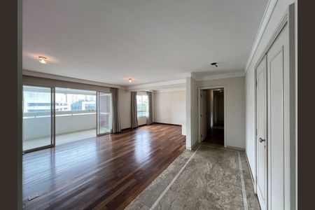 Apartamento à venda com 261m², 4 quartos e 4 vagas