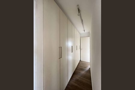 Apartamento à venda com 261m², 4 quartos e 4 vagas