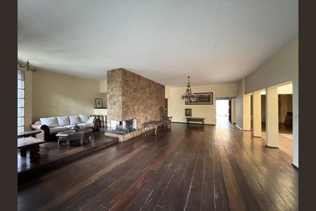 Casa à venda com 4 quartos, 726m² em Morumbi, São Paulo