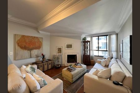 Apartamento à venda com 238m², 3 quartos e 4 vagas