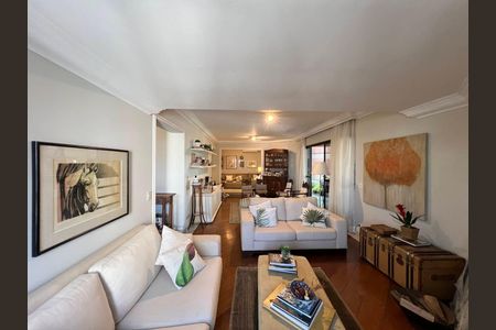 Apartamento à venda com 238m², 3 quartos e 4 vagas