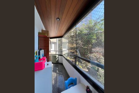 Apartamento à venda com 238m², 3 quartos e 4 vagas