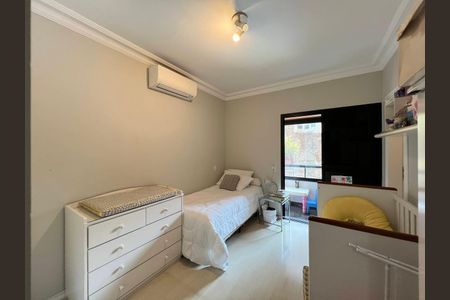 Apartamento à venda com 238m², 3 quartos e 4 vagas