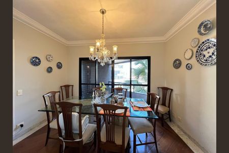 Apartamento à venda com 238m², 3 quartos e 4 vagas