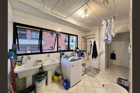 Apartamento à venda com 238m², 3 quartos e 4 vagas