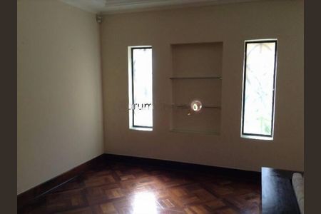 Casa à venda com 600m², 3 quartos e sem vaga