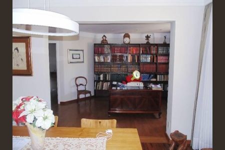 Apartamento à venda com 219m², 4 quartos e 4 vagas