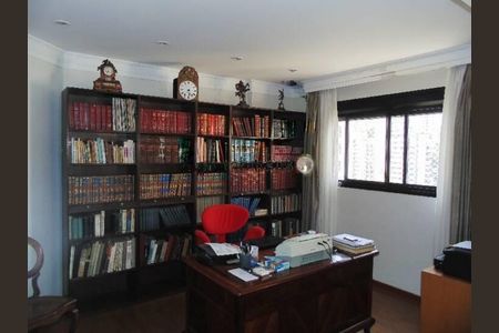 Apartamento à venda com 219m², 4 quartos e 4 vagas