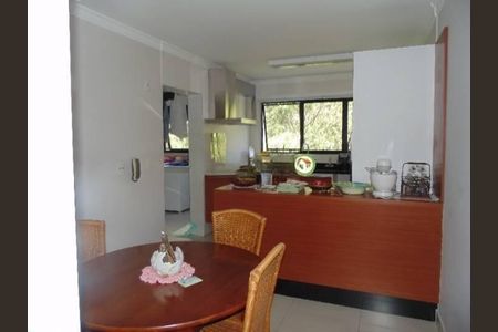 Apartamento à venda com 219m², 4 quartos e 4 vagas