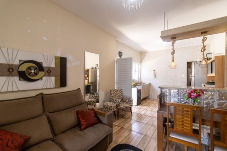 Sala de casa para alugar com 2 quartos, 200m² em Caiçara, Praia Grande