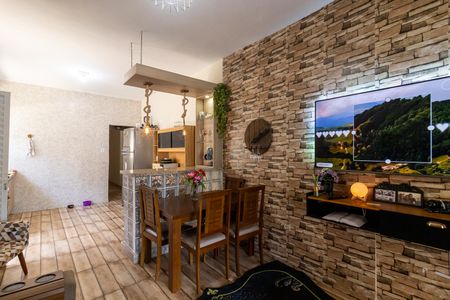 Sala de casa para alugar com 2 quartos, 200m² em Caiçara, Praia Grande