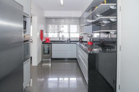 Apartamento à venda com 206m², 3 quartos e 3 vagasCozinha
