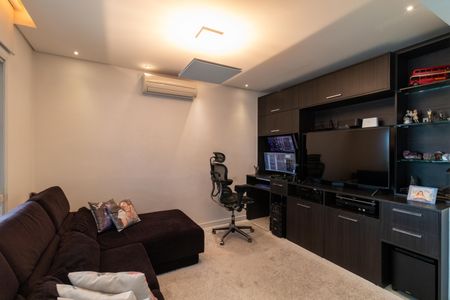Apartamento à venda com 206m², 3 quartos e 3 vagasSala de TV