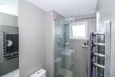 Apartamento à venda com 206m², 3 quartos e 3 vagasBanheiro da Suíte 2