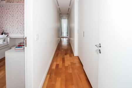 Apartamento à venda com 206m², 3 quartos e 3 vagasCorredor