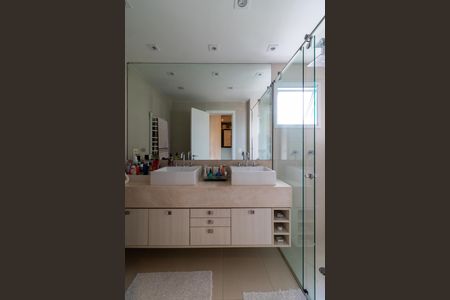 Apartamento à venda com 206m², 3 quartos e 3 vagasBanheiro da Suíte 3