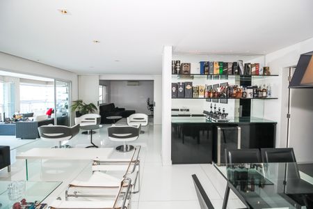 Apartamento à venda com 206m², 3 quartos e 3 vagasSala