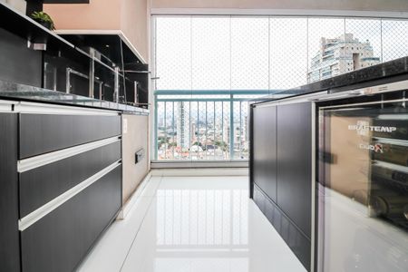 Apartamento à venda com 206m², 3 quartos e 3 vagasVaranda