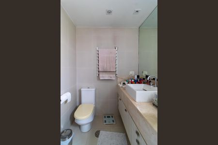 Apartamento à venda com 206m², 3 quartos e 3 vagasBanheiro da Suíte 3