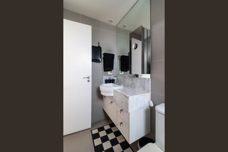 Apartamento à venda com 206m², 3 quartos e 3 vagasBanheiro da Suíte 2