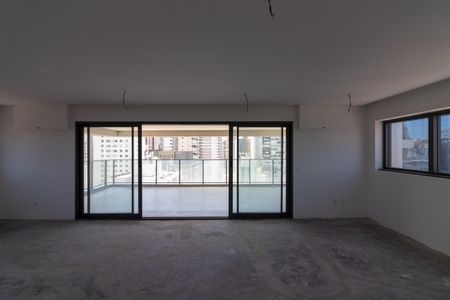 Apartamento à venda com 250m², 4 quartos e 4 vagas Apartamento à venda com 250m², 4 quartos e 4 vagasSala