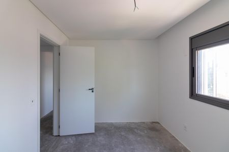Apartamento à venda com 250m², 4 quartos e 4 vagas Apartamento à venda com 250m², 4 quartos e 4 vagasSuíte 2