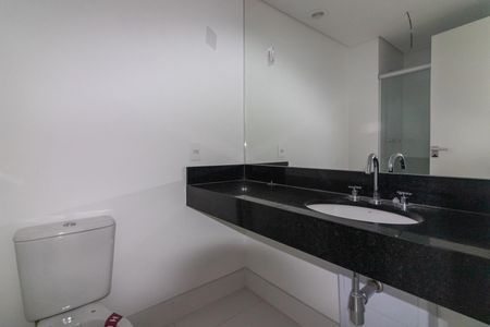 Apartamento à venda com 250m², 4 quartos e 4 vagas Apartamento à venda com 250m², 4 quartos e 4 vagasBanheiro Social