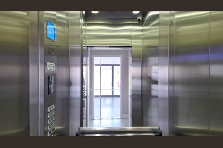 Apartamento à venda com 250m², 4 quartos e 4 vagas Apartamento à venda com 250m², 4 quartos e 4 vagasÁrea comum