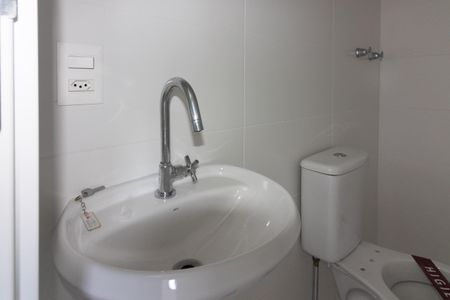 Apartamento à venda com 250m², 4 quartos e 4 vagas Apartamento à venda com 250m², 4 quartos e 4 vagasBanheiro de serviço