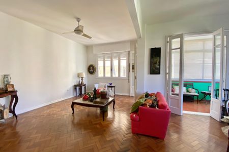 Apartamento à venda com 125m², 3 quartos e 1 vaga Apartamento à venda com 125m², 3 quartos e 1 vagaSala