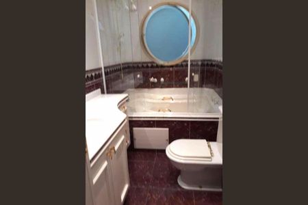 Casa à venda com 1050m², 5 quartos e 6 vagas