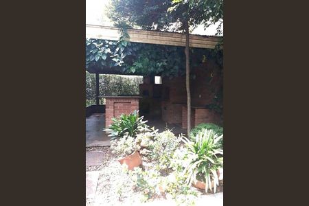 Casa à venda com 1050m², 5 quartos e 6 vagas