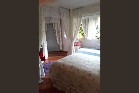 Casa à venda com 1050m², 5 quartos e 6 vagas