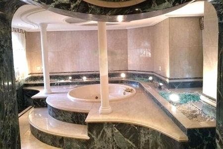 Casa à venda com 5 quartos, 1050m² em Vila Carrão, São Paulo