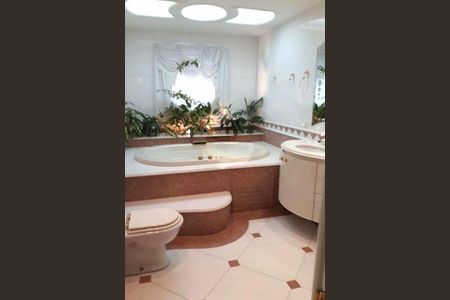 Casa à venda com 1050m², 5 quartos e 6 vagas