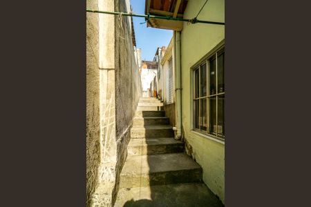 Casa à venda com 70m², 2 quartos e 2 vagas Casa à venda com 70m², 2 quartos e 2 vagasCorredor