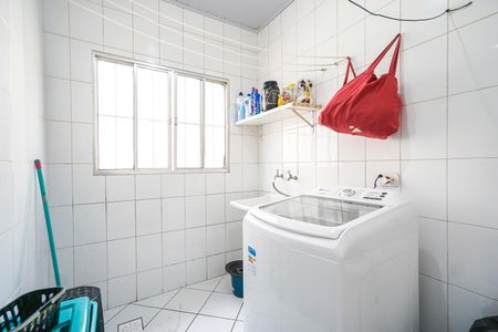 Casa à venda com 70m², 2 quartos e 2 vagas Casa à venda com 70m², 2 quartos e 2 vagasÁrea de Serviço