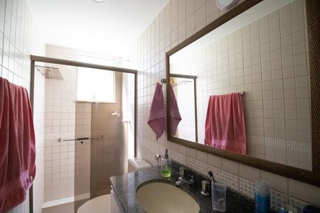 Casa de condomínio à venda com 97m², 3 quartos e 1 vagaBanheiro da suíte