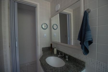 Casa de condomínio à venda com 97m², 3 quartos e 1 vagaBanheiro social