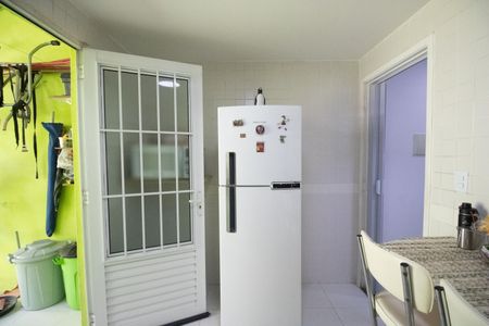 Casa de condomínio à venda com 97m², 3 quartos e 1 vagaÁrea de serviço