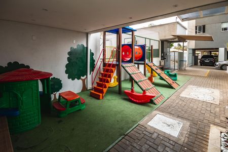 Apartamento para alugar com 93m², 3 quartos e 1 vagaÁrea comum - Playground