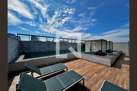 Studio à venda com 24m², 1 quarto e sem vaga Studio à venda com 24m², 1 quarto e sem vagaÁrea comum - Piscina