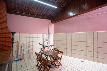 Casa à venda com 210m², 4 quartos e 2 vagasÁrea de Serviço