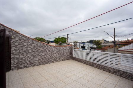 Sacada de casa à venda com 4 quartos, 210m² em Piraporinha, Diadema