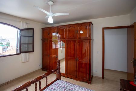 Casa à venda com 210m², 4 quartos e 2 vagasQuarto 1